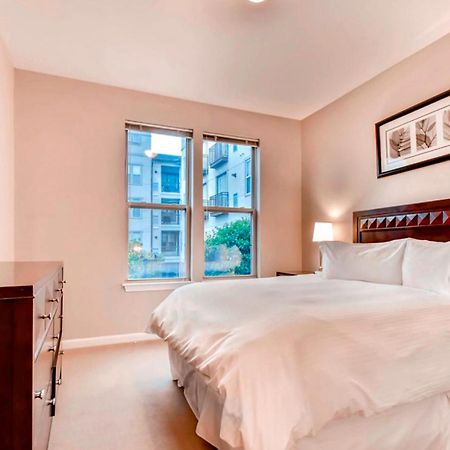 Bluebird Suites In Downtown 프로비던스 외부 사진